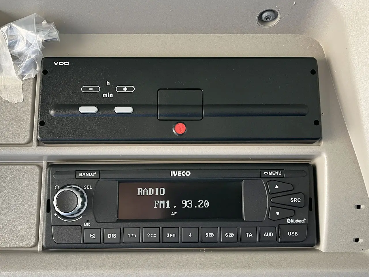 Iveco T-Way AD380T43WH AT 6x6 Tarpaulin/Canvas Body Truck 10