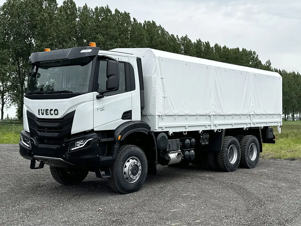 Iveco T-Way AD380T43WH AT 6x6 Tarpaulin/Canvas Body Truck