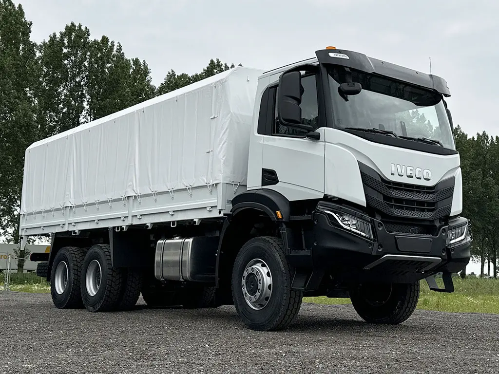 Iveco T-Way AD380T43WH AT 6x6 Tarpaulin/Canvas Body Truck 4
