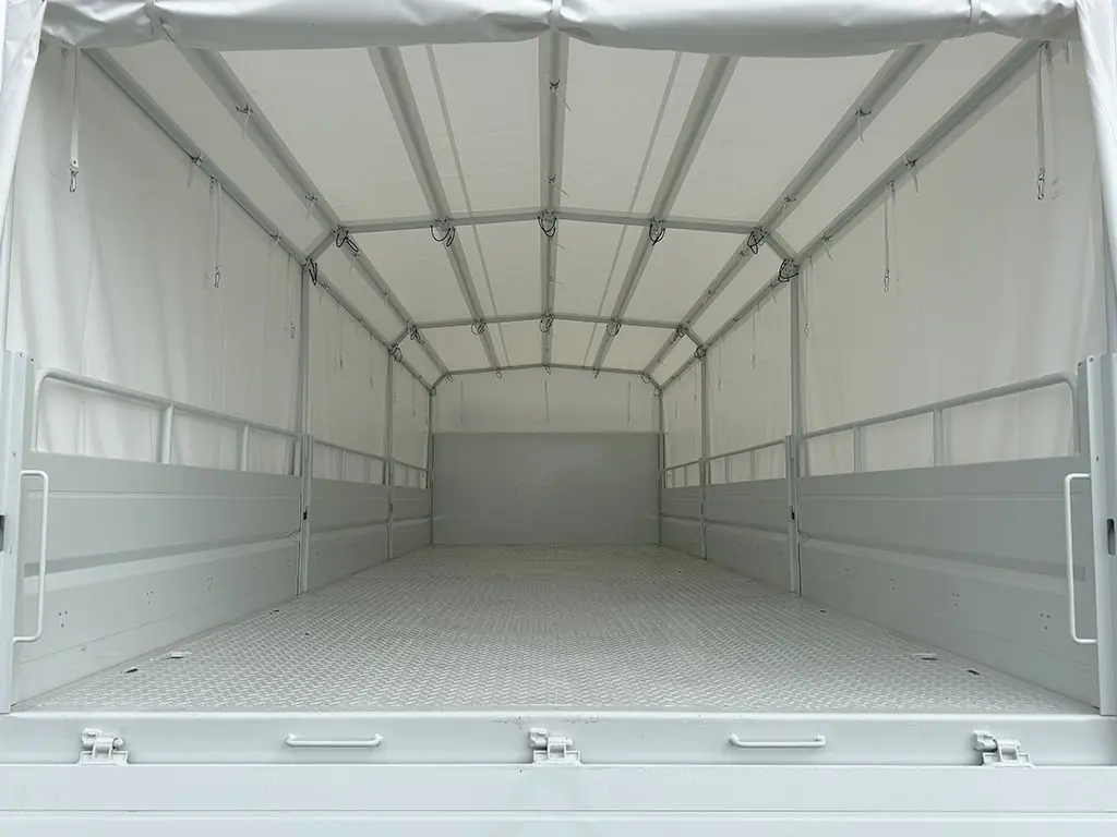 Iveco T-Way AD380T43WH AT 6x6 Tarpaulin/Canvas Body Truck 12