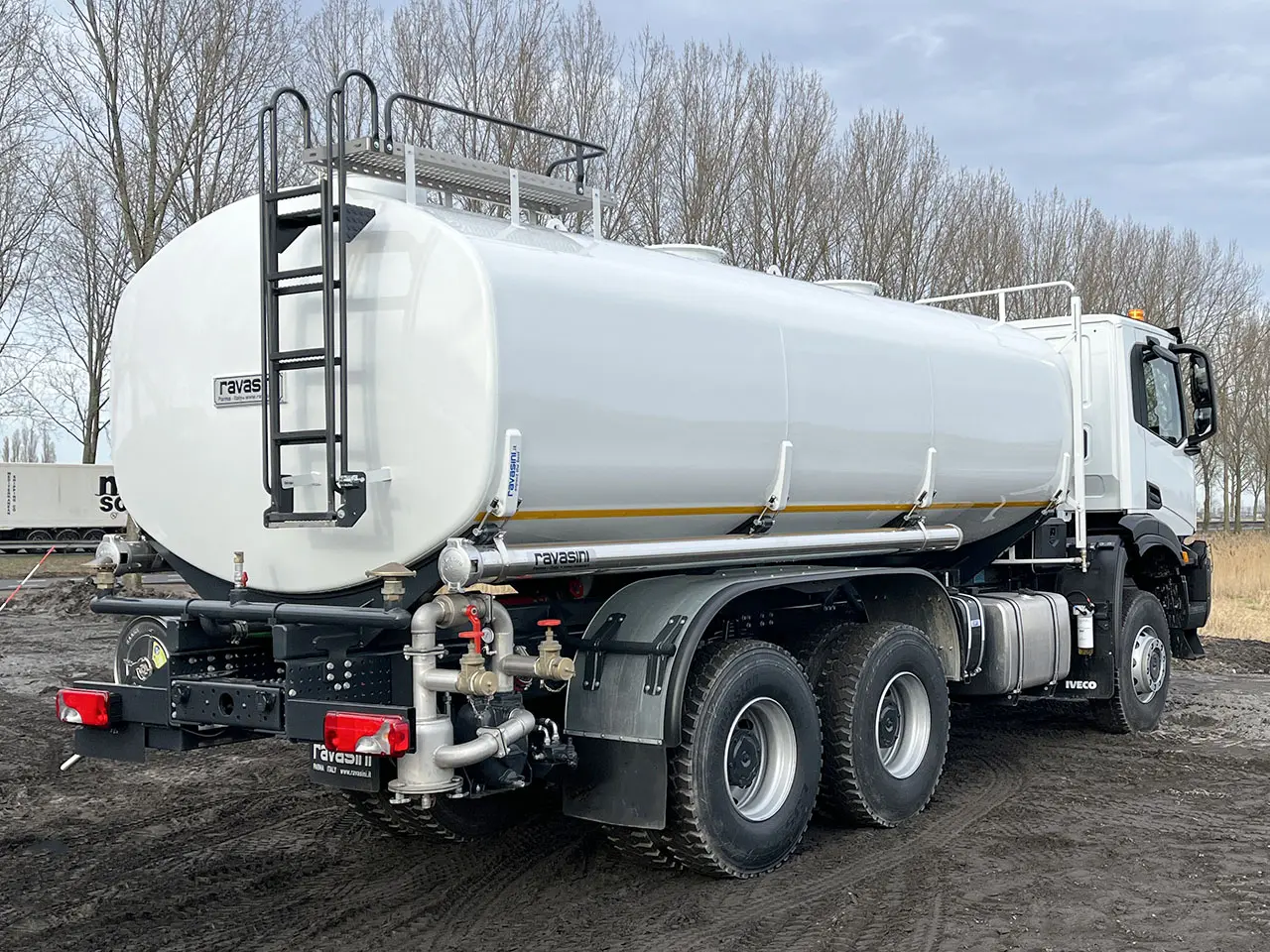 Iveco T-Way AD380T43WH AT 6x6 Water Tank Truck 6