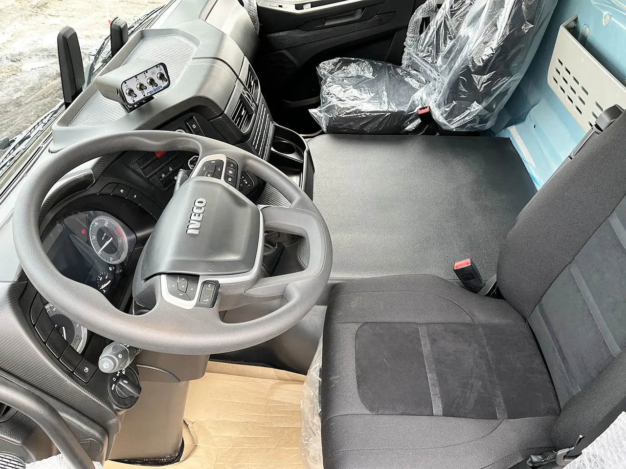 Iveco T-Way AD380T43WH AT 6x6 Water Tank Truck 7