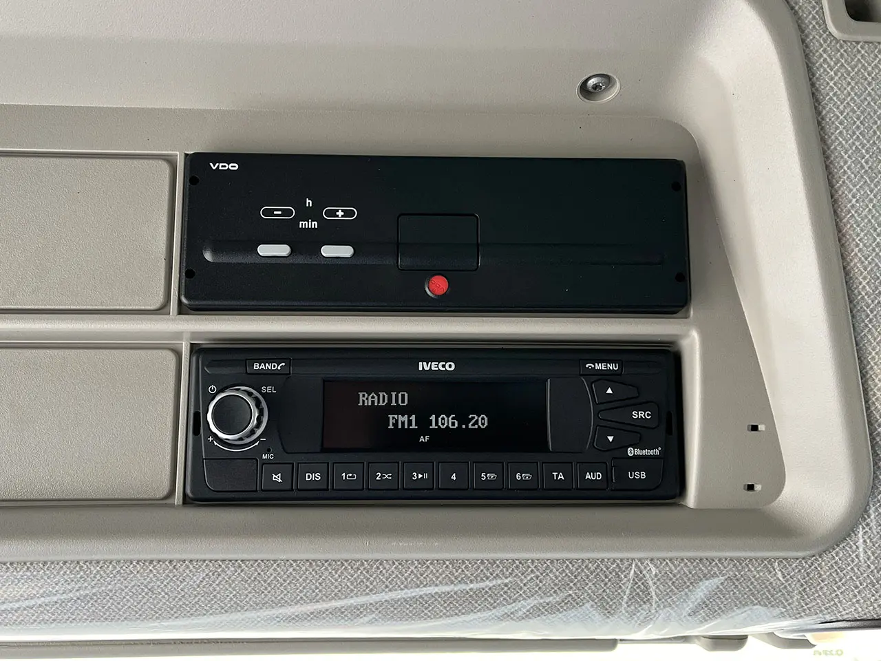 Iveco T-Way AD380T43WH AT Fassi F215A.0.22 6x6 Crane Truck 10