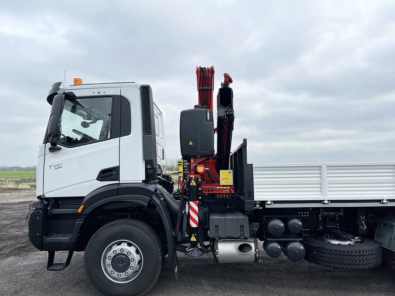 Iveco T-Way AD380T43WH AT Fassi F215A.0.22 6x6 Crane Truck 12