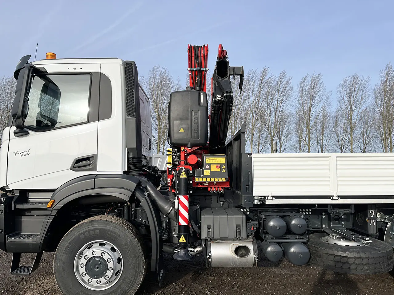 Iveco T-Way AD380T43WH AT Fassi F215A.0.24 Crane Truck 6x6 11