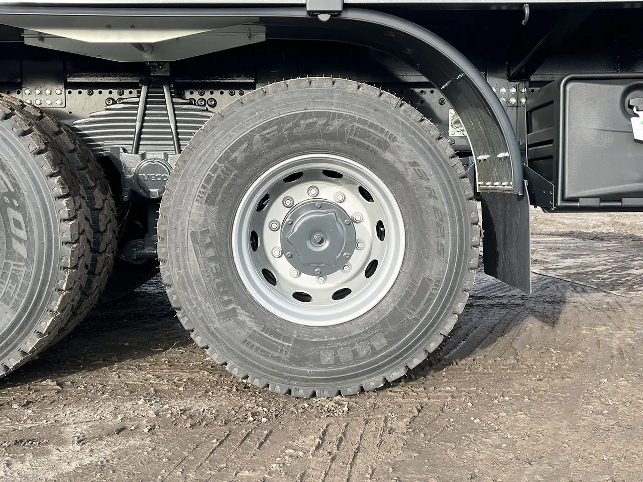 Iveco T-Way AD380T43WH AT Fassi F215A.0.24 Crane Truck 6x6 15