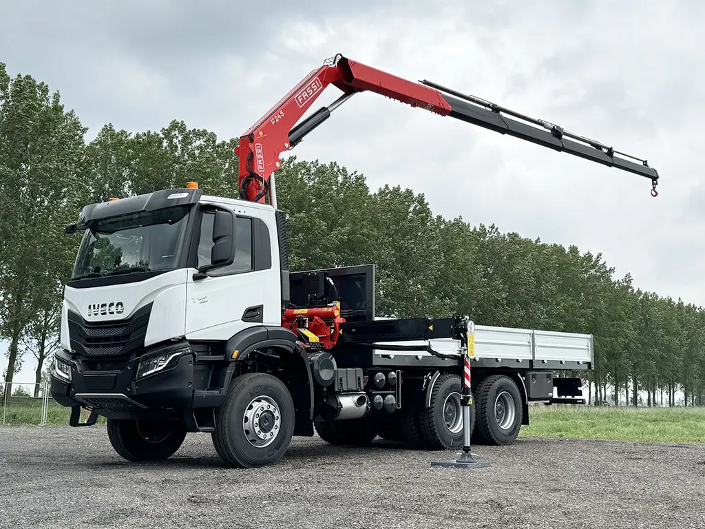 Iveco T-Way AD380T43WH AT Fassi F245A.0.24 Crane Truck 6x6 15