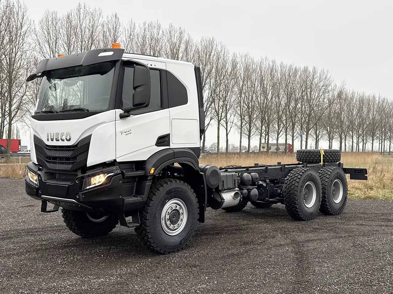 Iveco T-Way AD380T47H-3800 Chassis Cabin 6x4