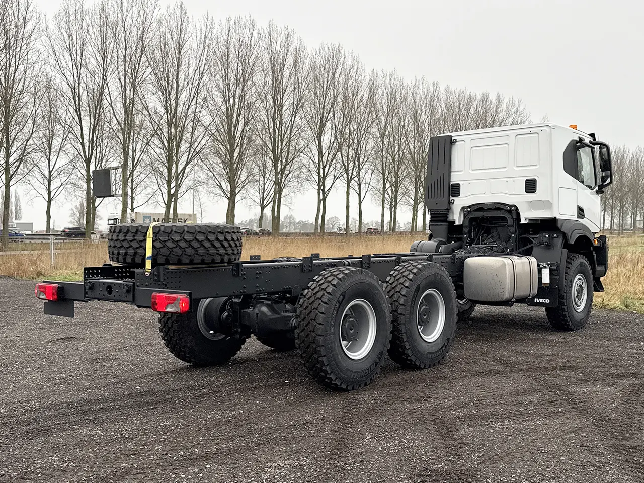 Iveco T-Way AD380T47H-3800 Chassis Cabin 6x4 2