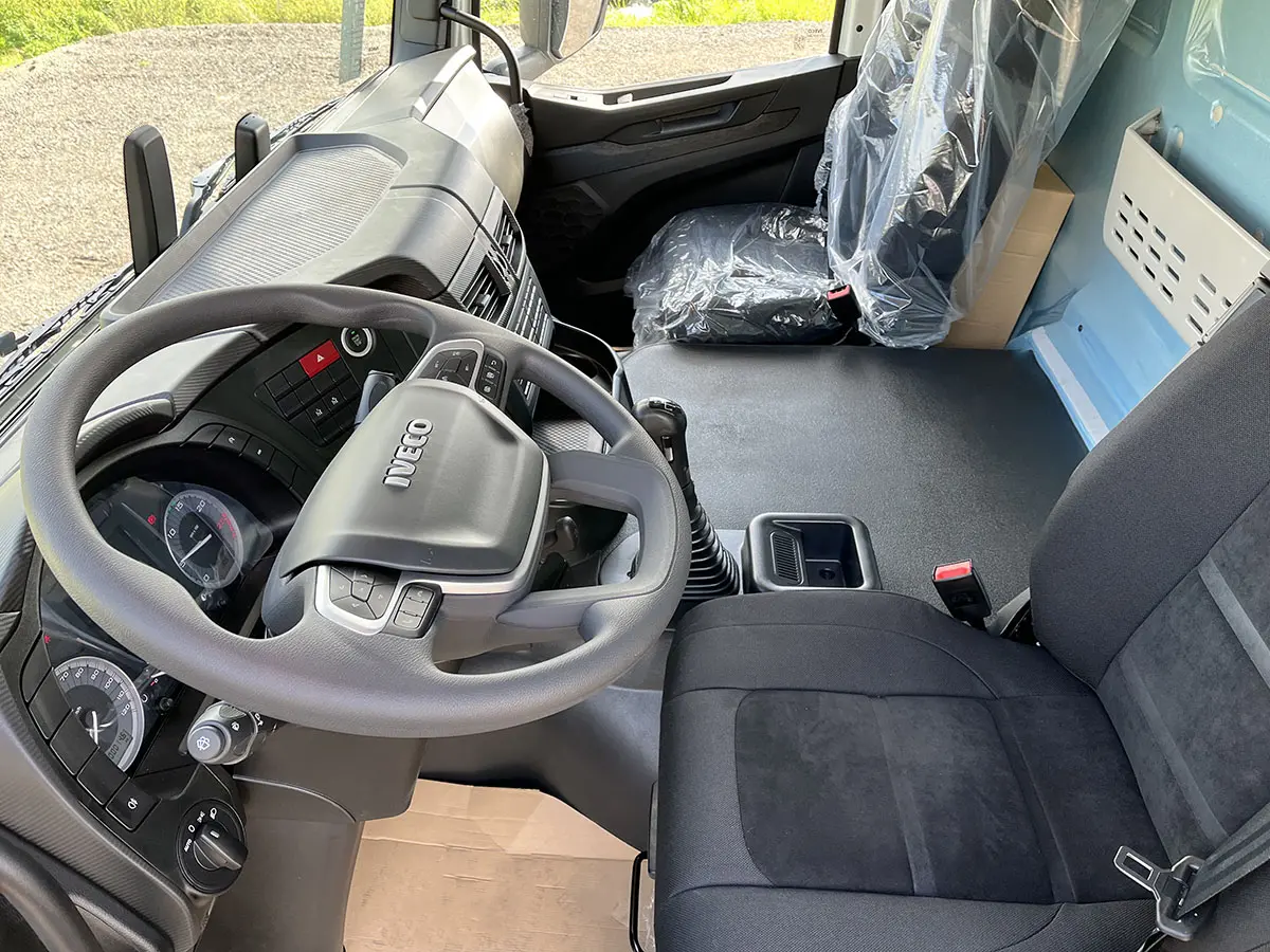 Iveco T-Way AD380T47H-3800 Chassis Cabin 6x4 8