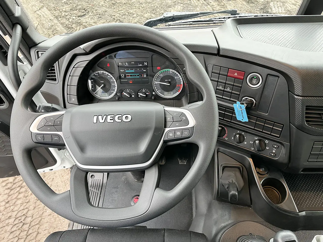 Iveco T-Way AD380T47H Bitumen Tank Sprayer 6x4 9