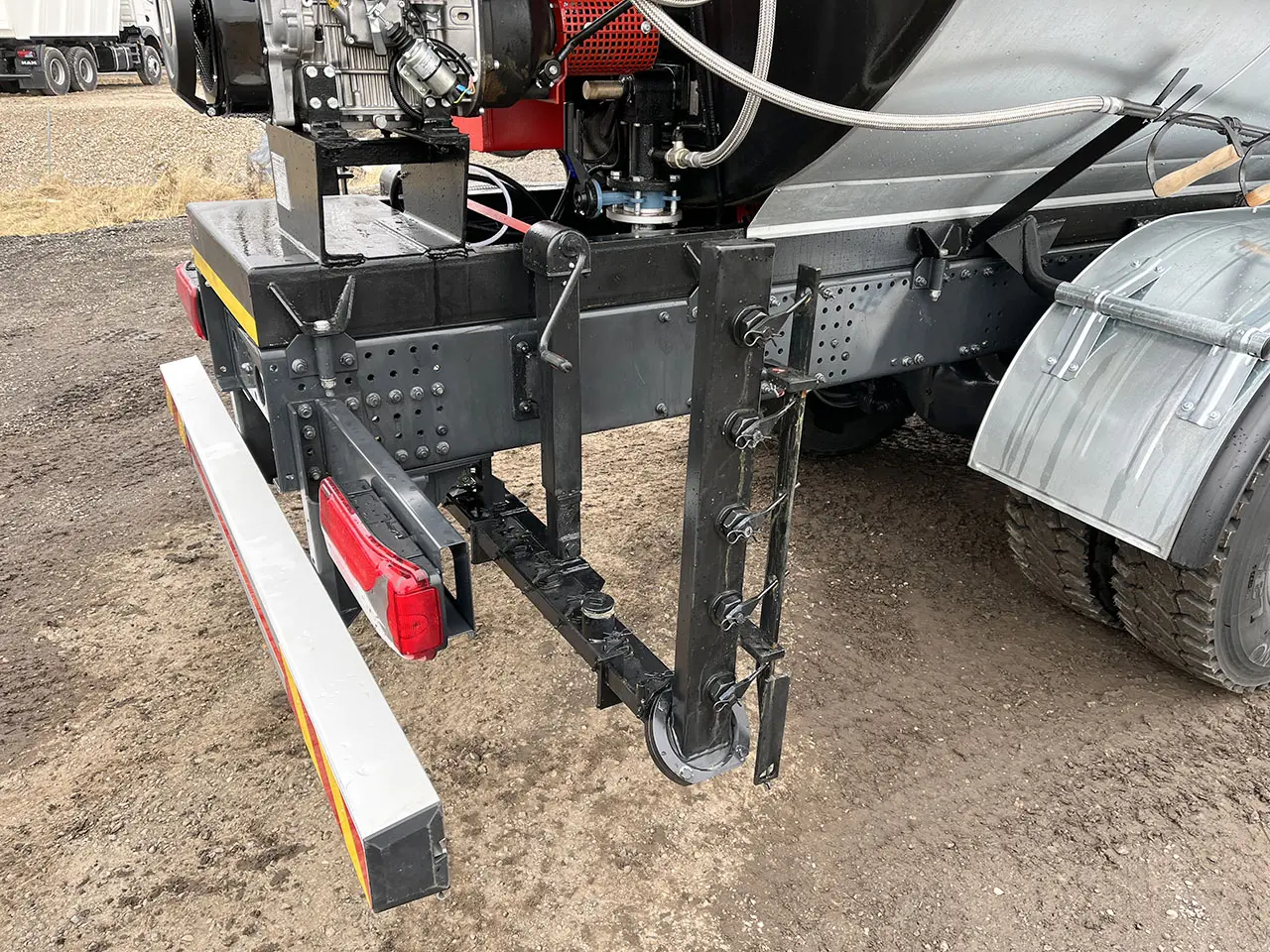 Iveco T-Way AD380T47H Bitumen Tank Sprayer 6x4 13