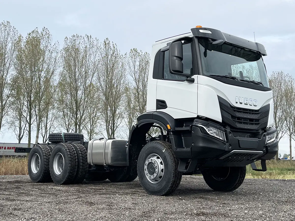 Iveco T-Way AD380T47WH-3800 Châssis Cabine 6x6 4