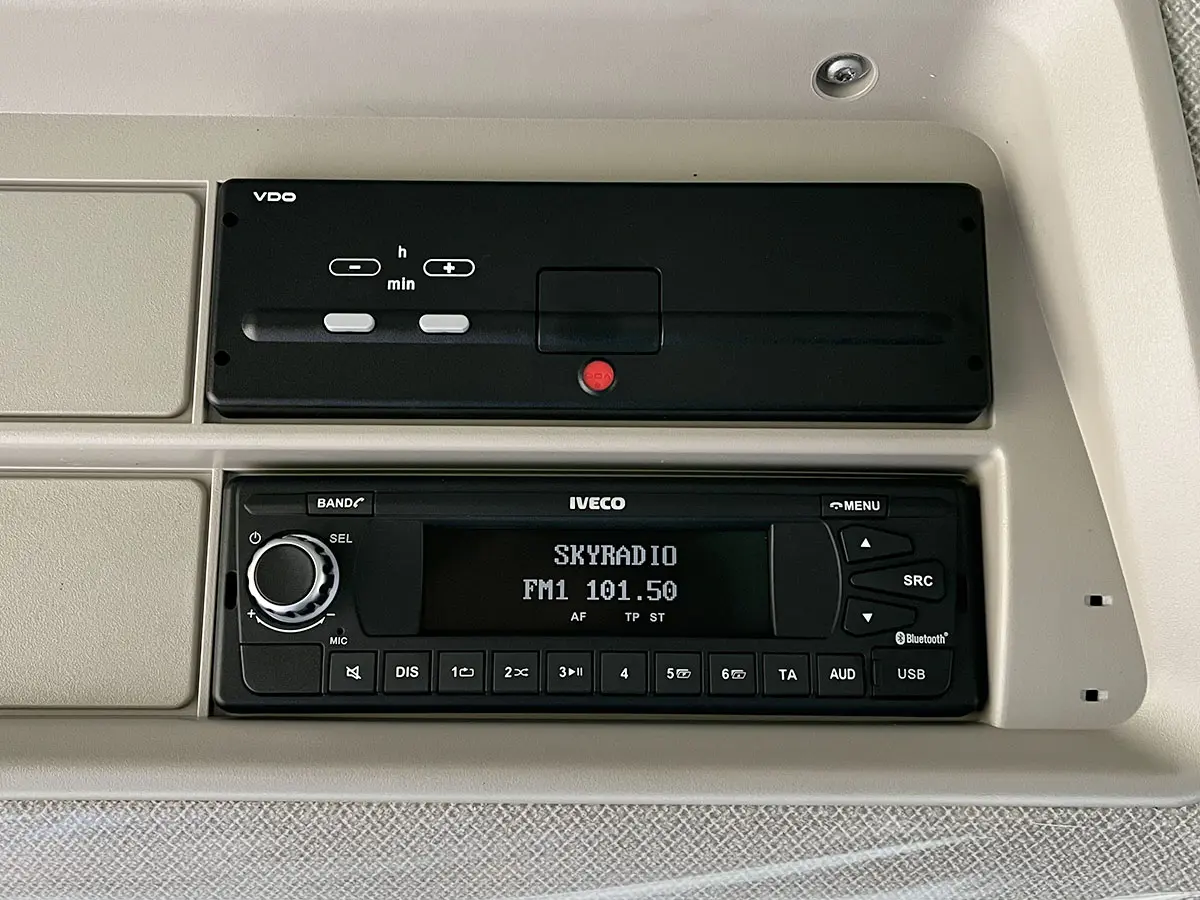 Iveco T-Way AD380T47WH-3800 6x6 Chassis Cabin 10