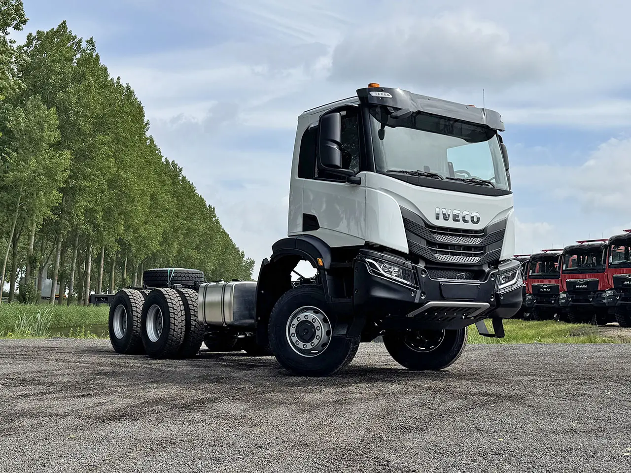 Iveco T-Way AD380T47WH-3800 Chassis Cabin 6x6 4