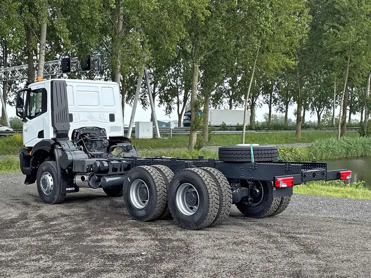 Iveco T-Way AD380T47WH-3800 Chassis Cabin 6x6 6