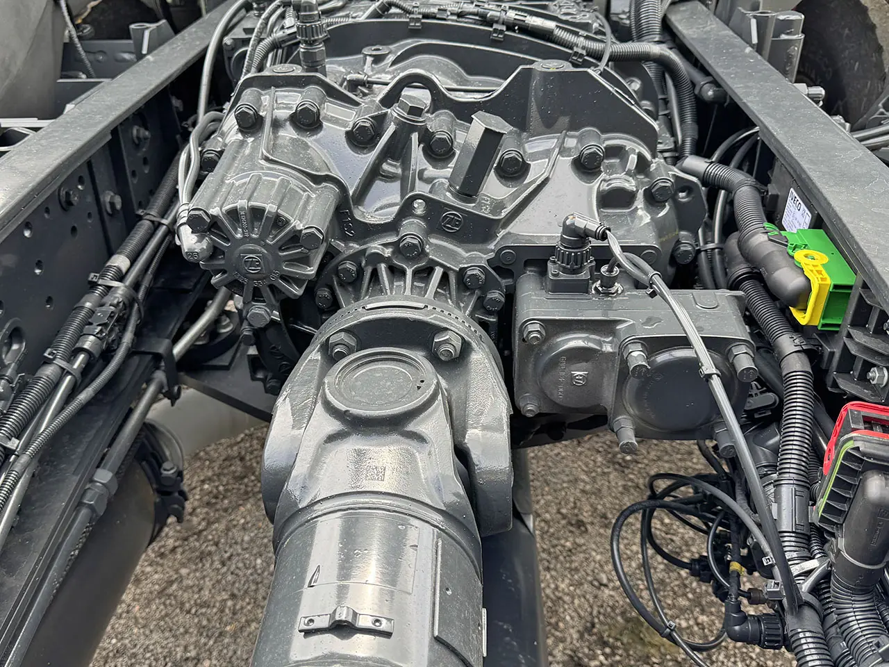 Iveco T-Way AD380T47WH-3800 Chassis Cabin 6x6 12