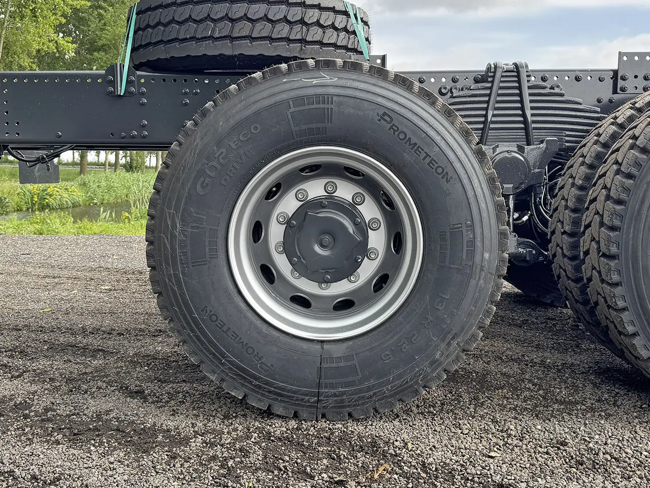Iveco T-Way AD380T47WH-3800 Chassis Cabin 6x6 13
