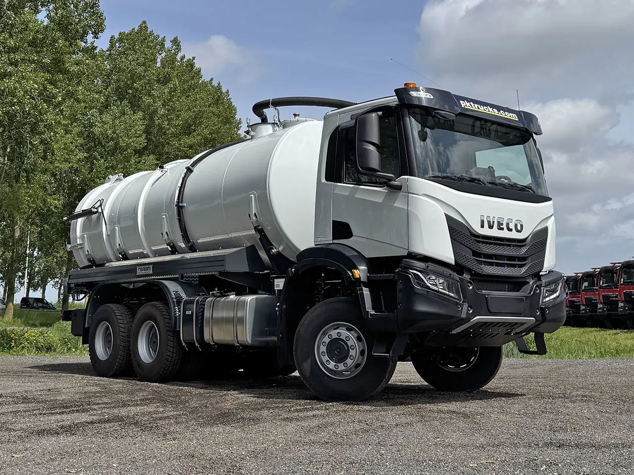Iveco T-Way AD380T47WH-3800 Sewage Tank Truck 6x6 4