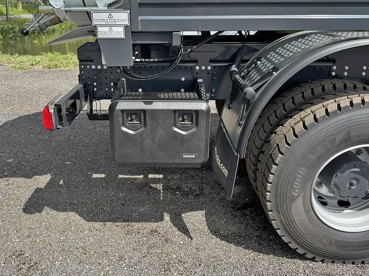 Iveco T-Way AD380T47WH-3800 Sewage Tank Truck 6x6 15
