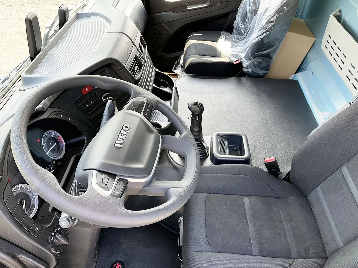 Iveco T-Way AD380T47WH-4500 Chassis Cabin 6x6 7