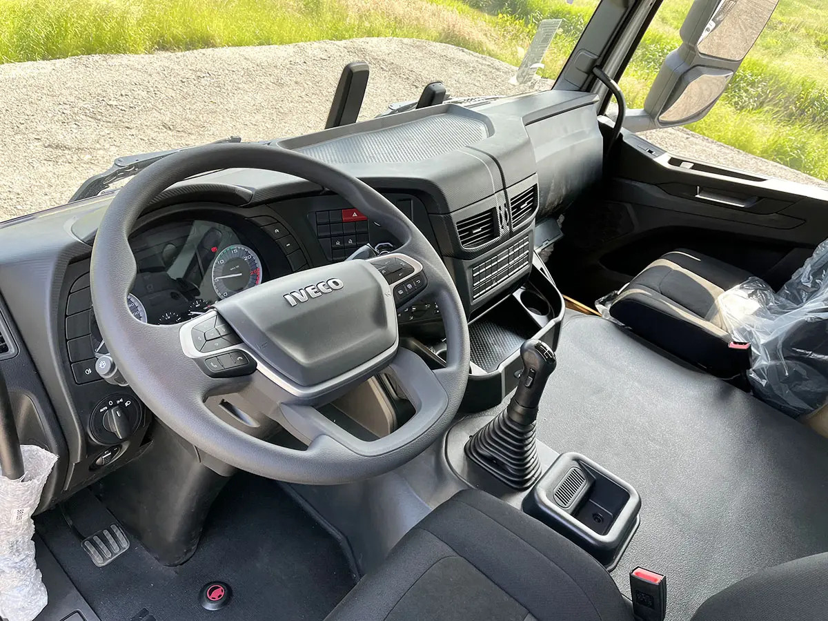 Iveco T-Way AD380T47WH-4500 Chassis Cabin 6x6 8