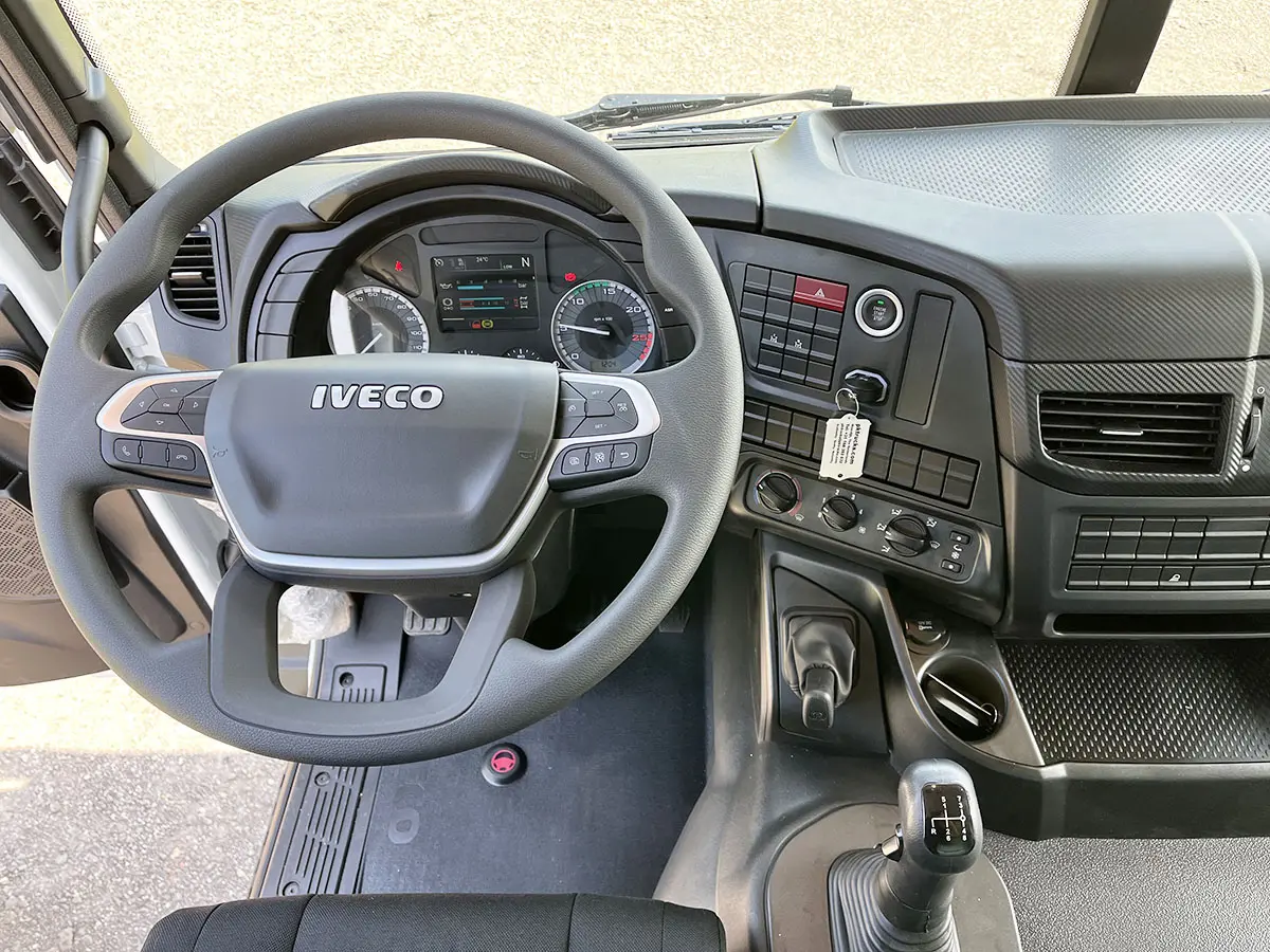 Iveco T-Way AD380T47WH-4500 Chassis Cabin 6x6 9