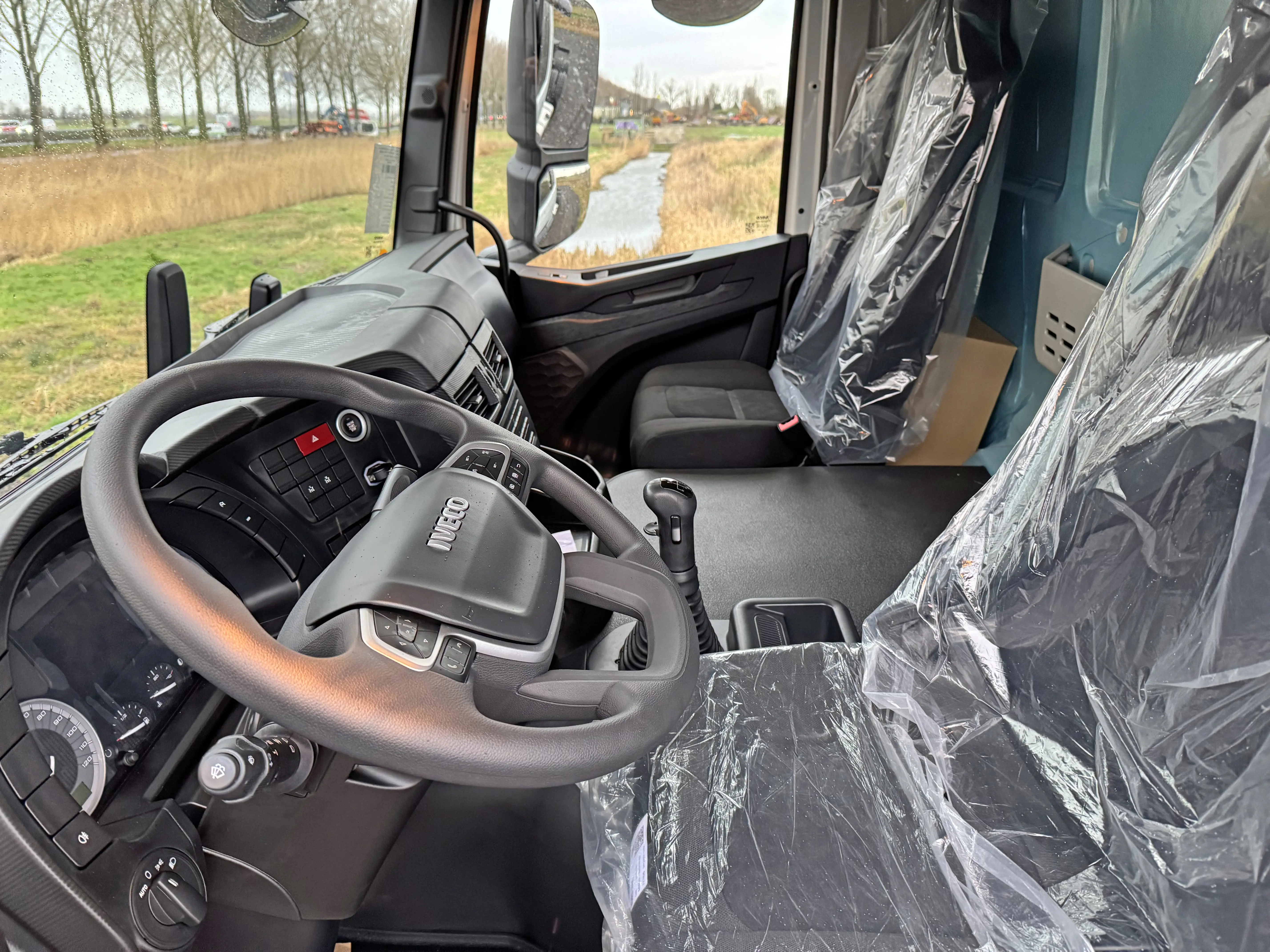 Iveco T-Way AD380T47WH-4500 Chassis Cabin 6x6 7