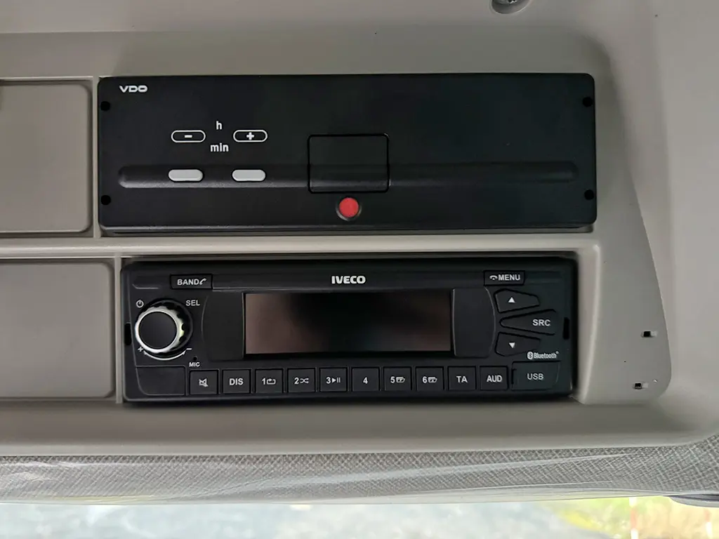 Iveco T-Way AD380T47WH-4500 6x6 Chassis Cabin 10