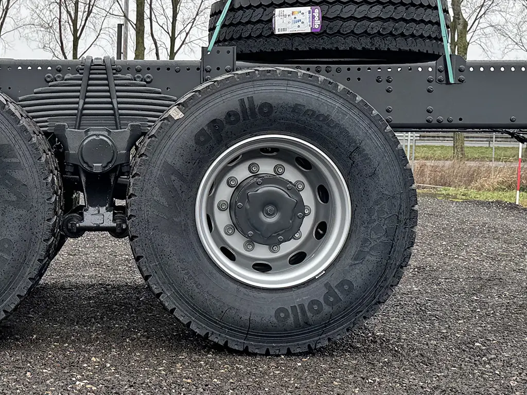 Iveco T-Way AD380T47WH-4500 6x6 Chassis Cabin 12