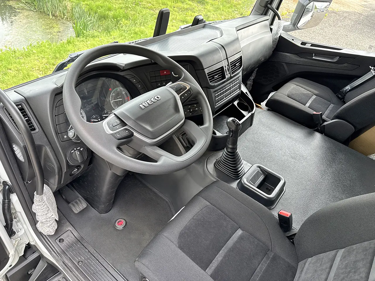 Iveco T-Way AD380T47WH-4500 Chassis Cabin 6x6 3