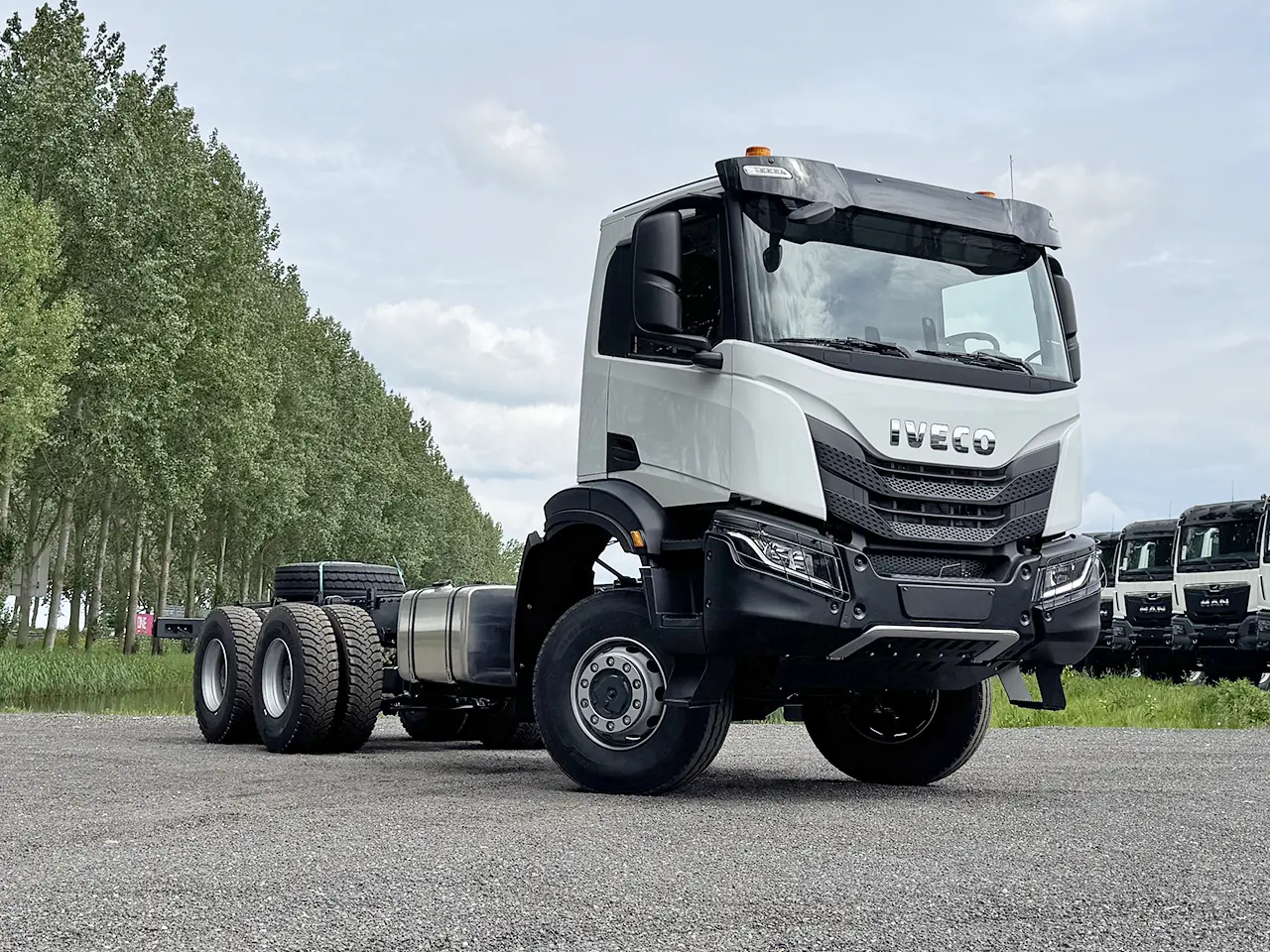 Iveco T-Way AD380T47WH-4500 Chassis Cabin 6x6 4