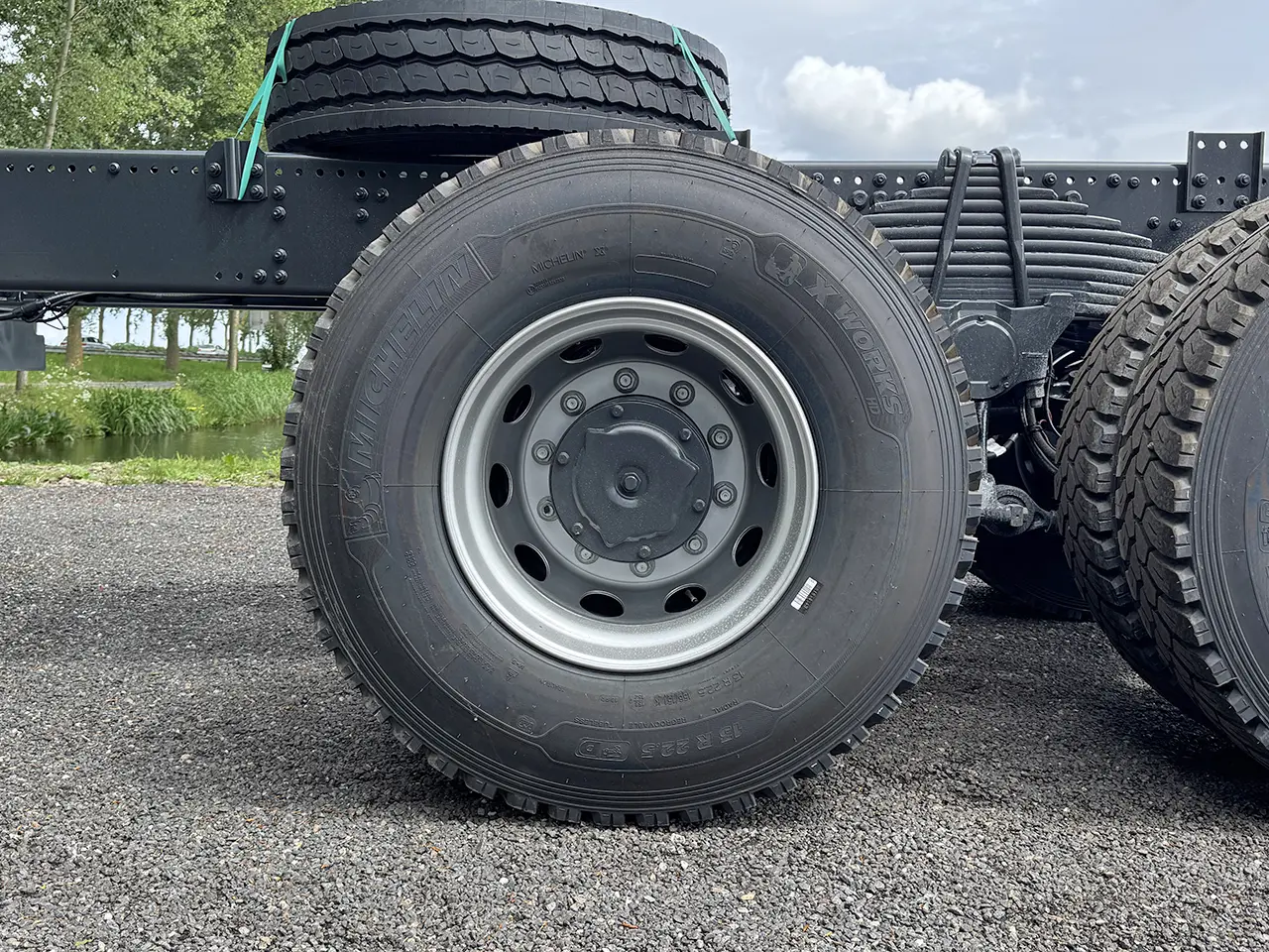 Iveco T-Way AD380T47WH-4500 Chassis Cabin 6x6 13