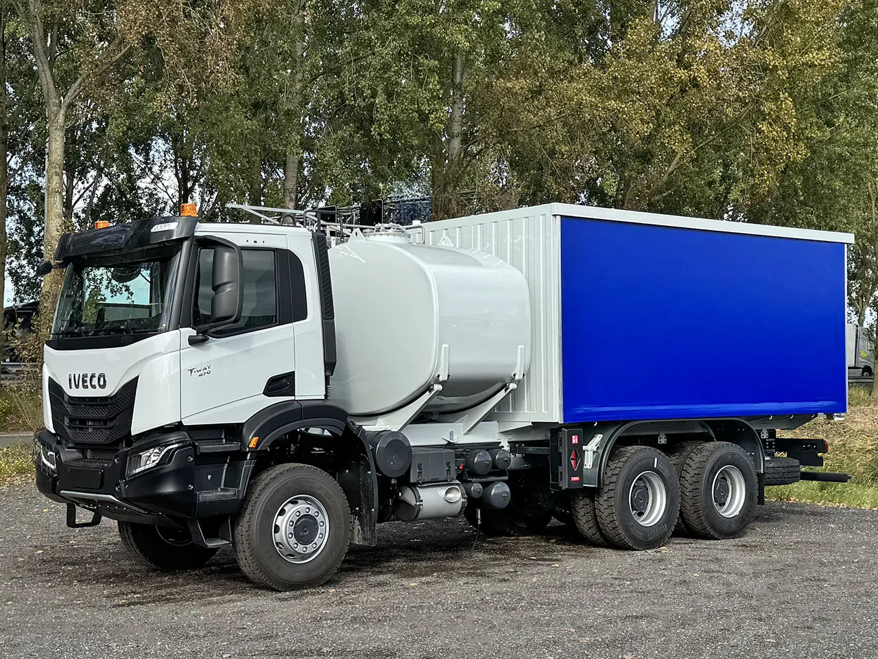 Iveco T-Way AD380T47WH Fuel & Lube Truck 6x6
