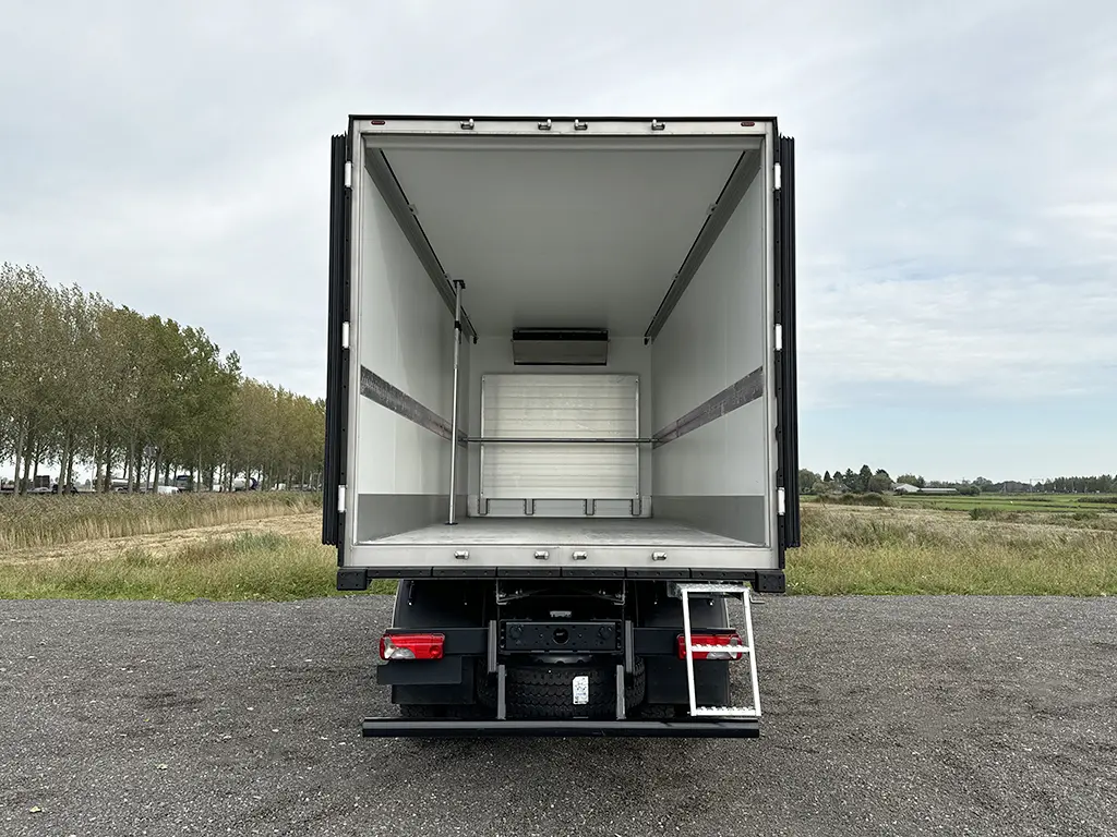 Iveco T-Way AD380T47WH 6x6 Refrigerated Box Truck 11