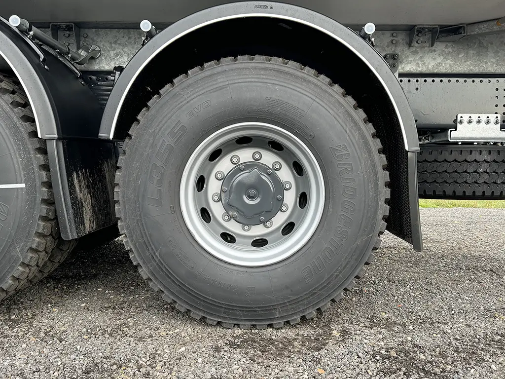 Iveco T-Way AD380T47WH 6x6 Refrigerated Box Truck 12