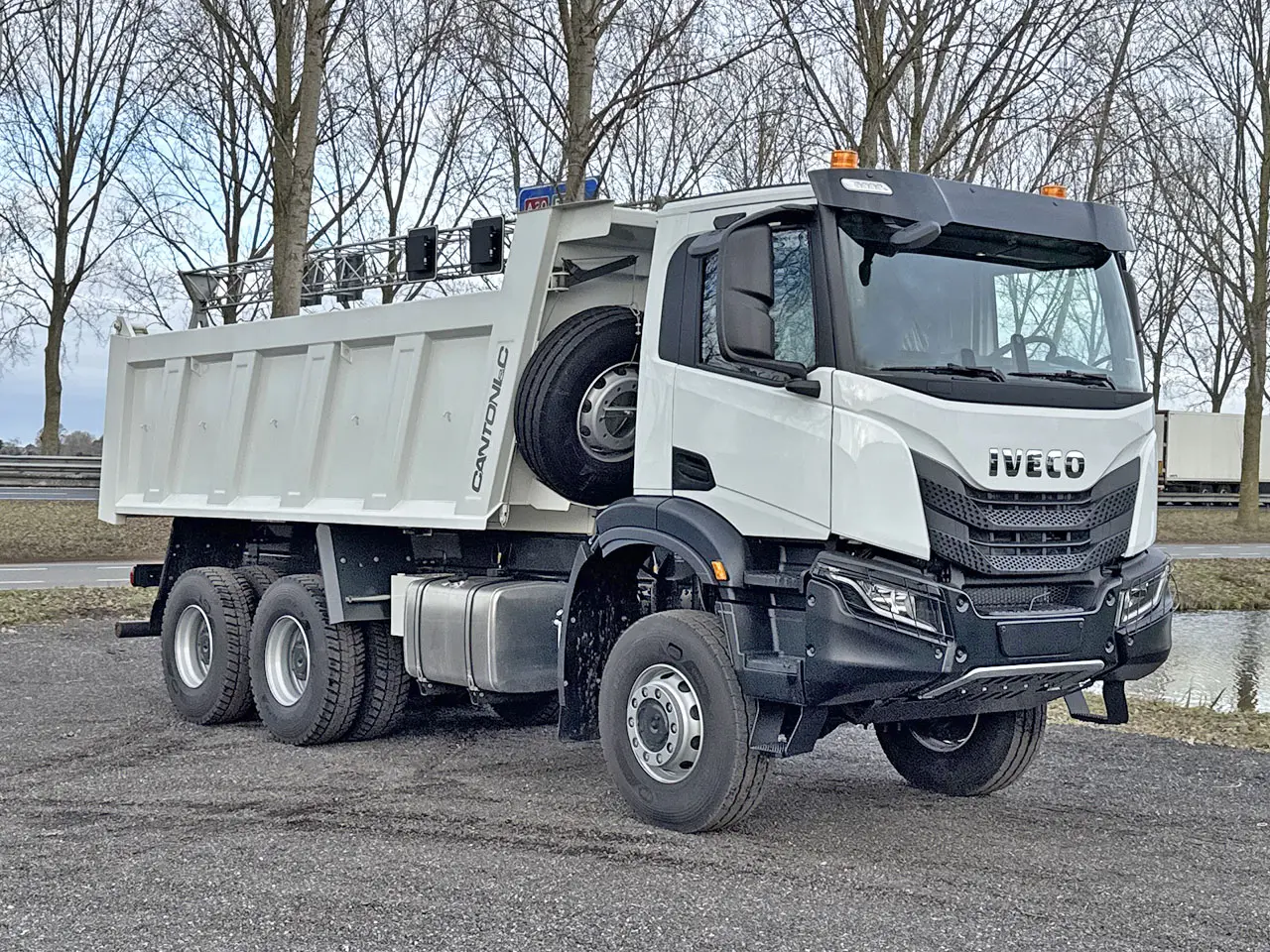 Iveco T-Way AD380T47WH 6x6 Tipper Truck 8
