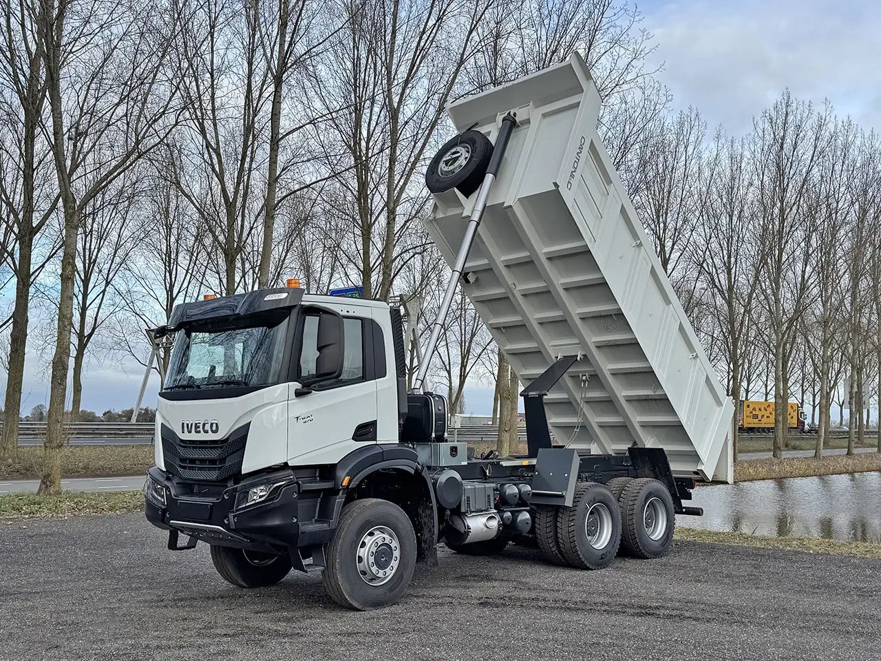 Iveco T-Way AD380T47WH 6x6 Tipper Truck 12
