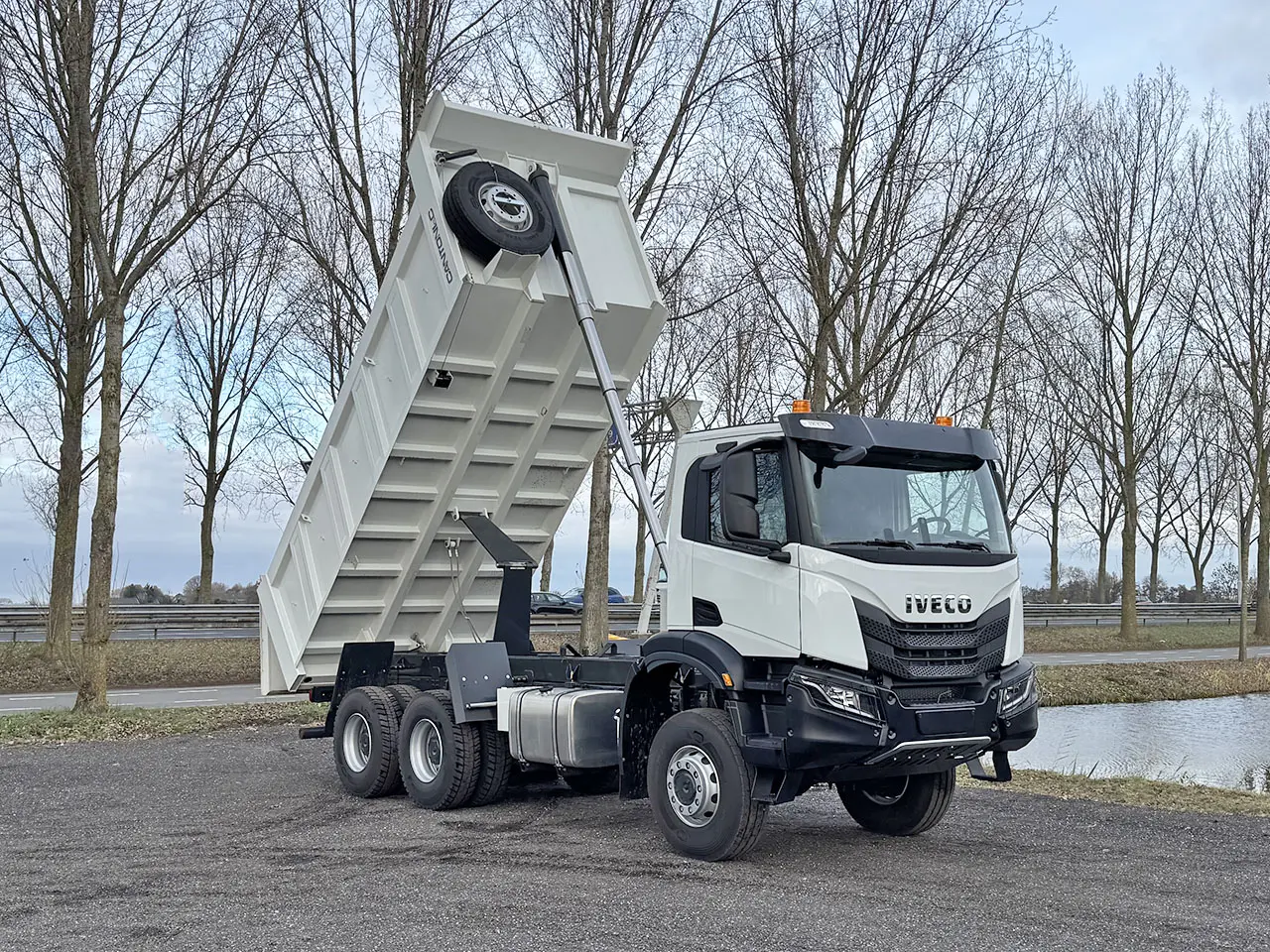 Iveco T-Way AD380T47WH Tipper Truck 6x6 15