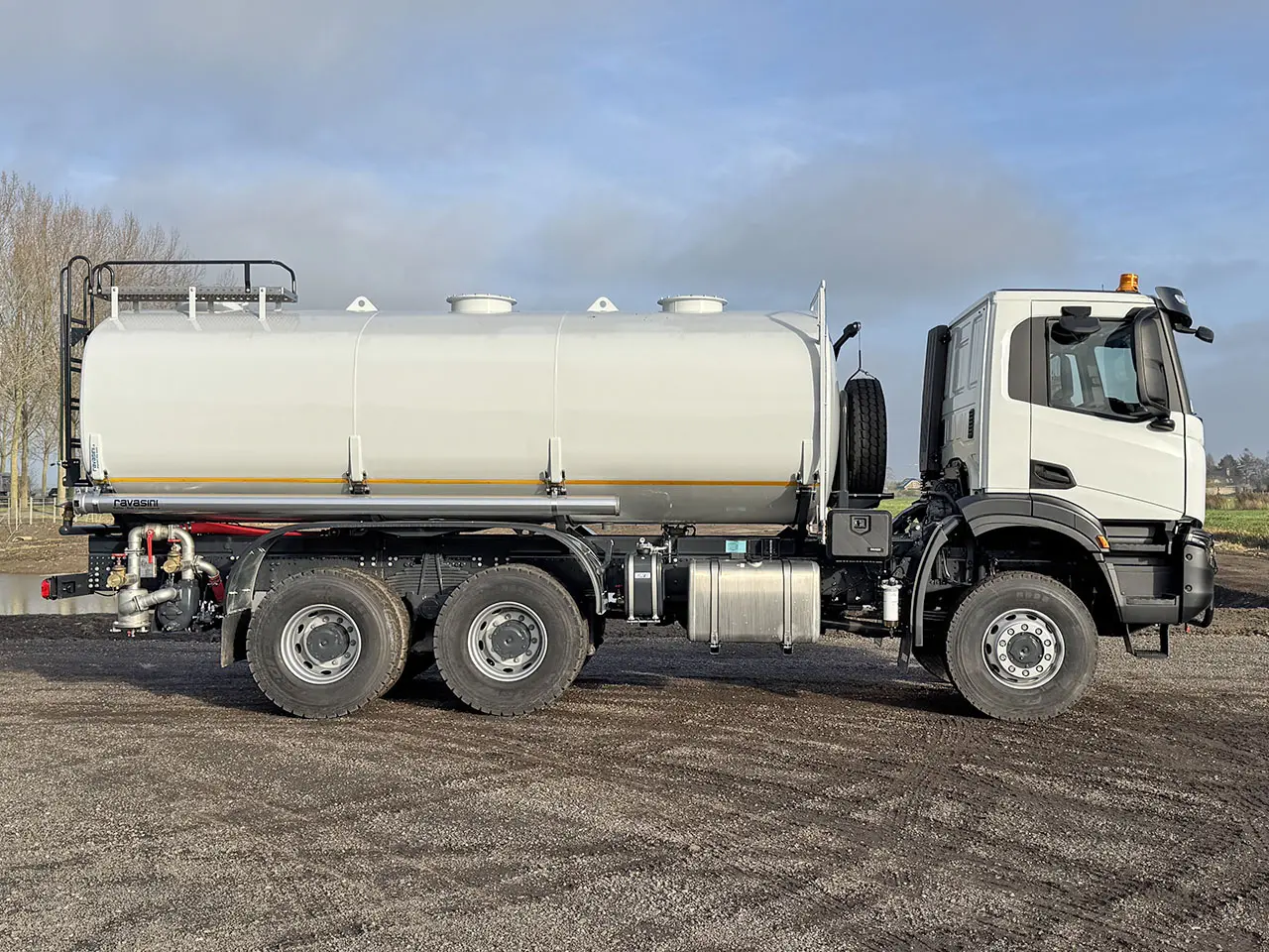 Iveco T-Way AD380T47WH Water Tank Truck 6x6 5