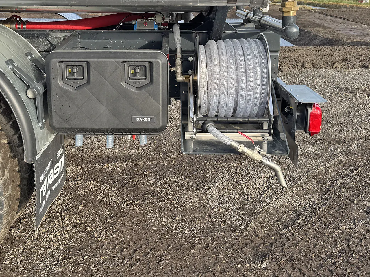 Iveco T-Way AD380T47WH 6x6 Water Tank Truck 14