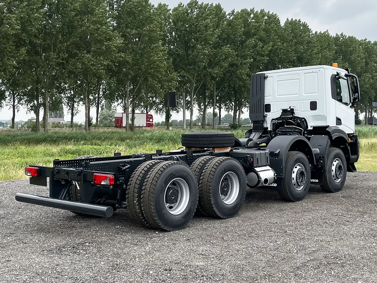Iveco T-Way AD410T43H-4500 AT Chassis Cabin 8x4 6