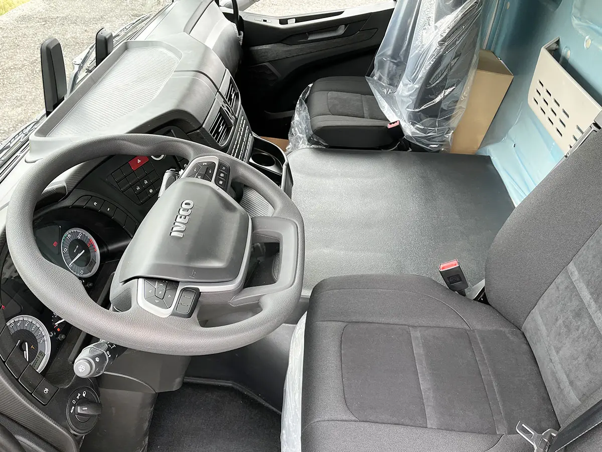 Iveco T-Way AD410T43H-4500 AT Chassis Cabin 8x4 7