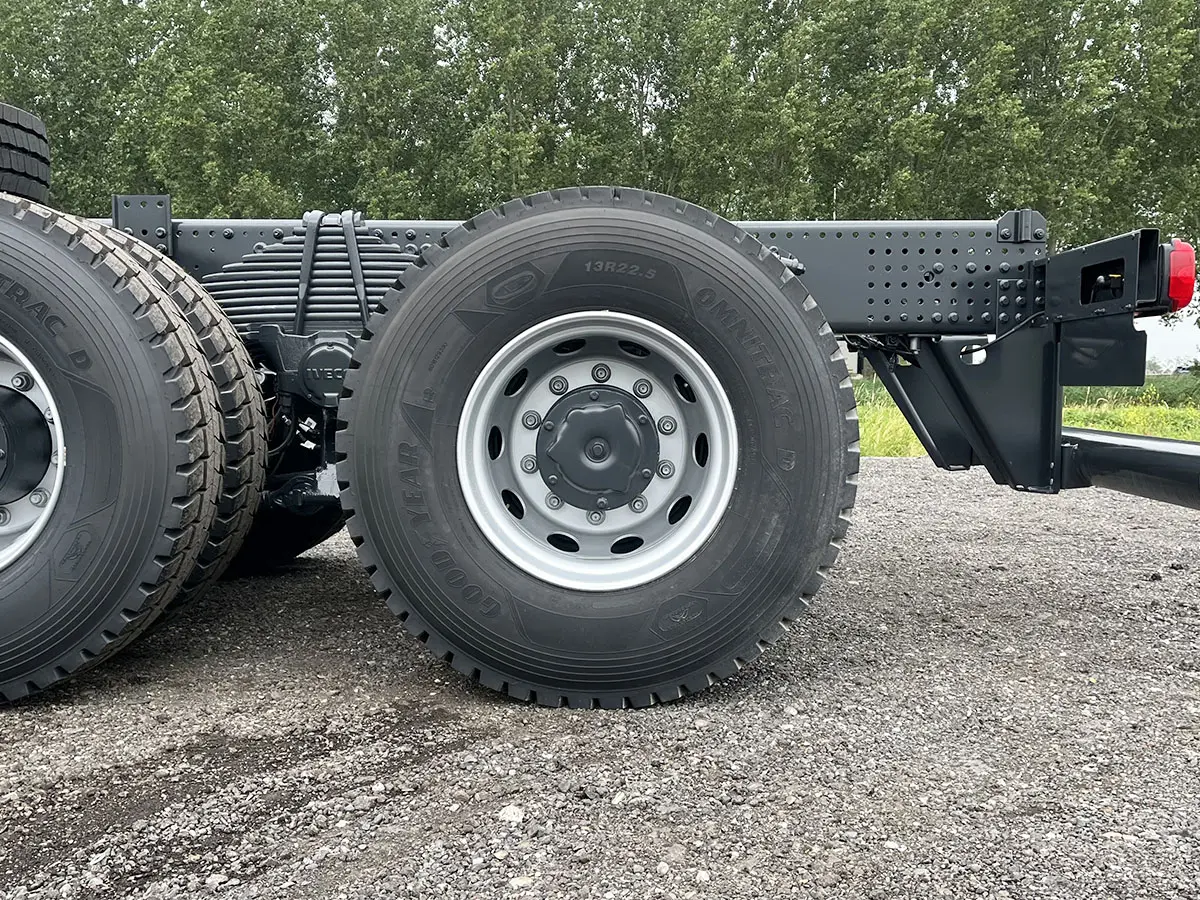 Iveco T-Way AD410T43H-4500 AT Chassis Cabin 8x4 12