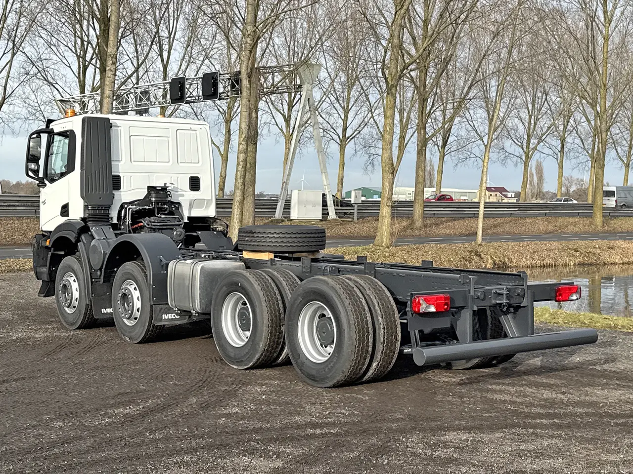 Iveco T-Way AD410T43H-4500 AT Chassis Cabin 8x4 6