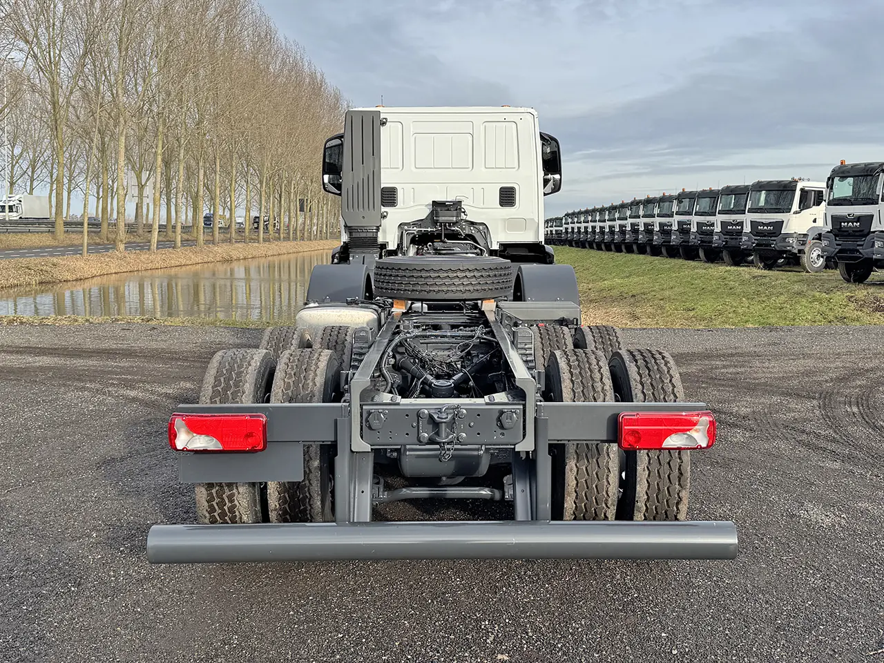 Iveco T-Way AD410T43H-4500 AT Chassis Cabin 8x4 12