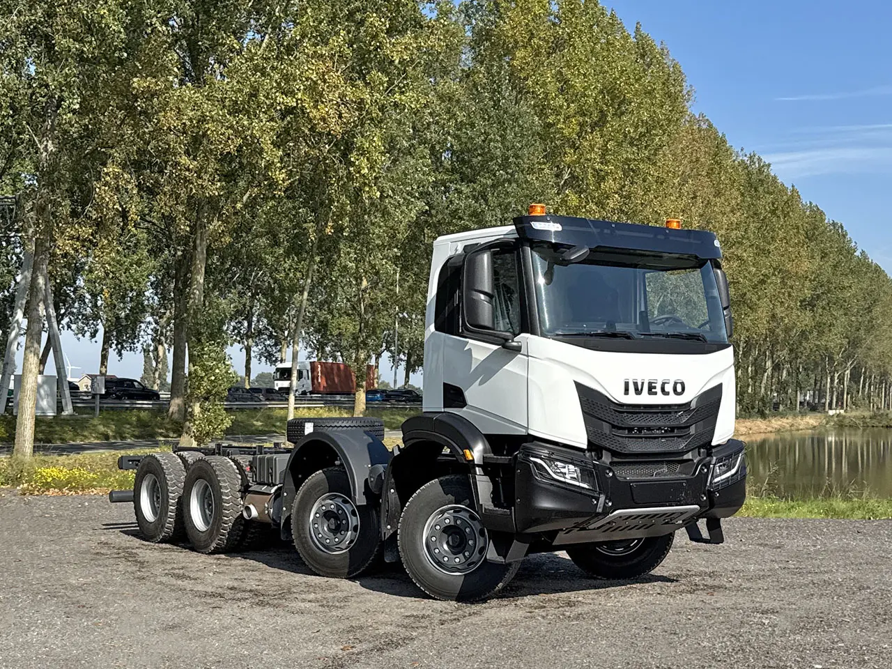 Iveco T-Way AD410T43H-4500 AT Chassis Cabin 8x4 4