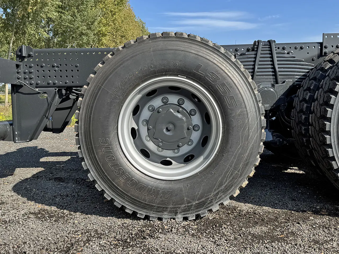 Iveco T-Way AD410T43H-4500 AT Chassis Cabin 8x4 13