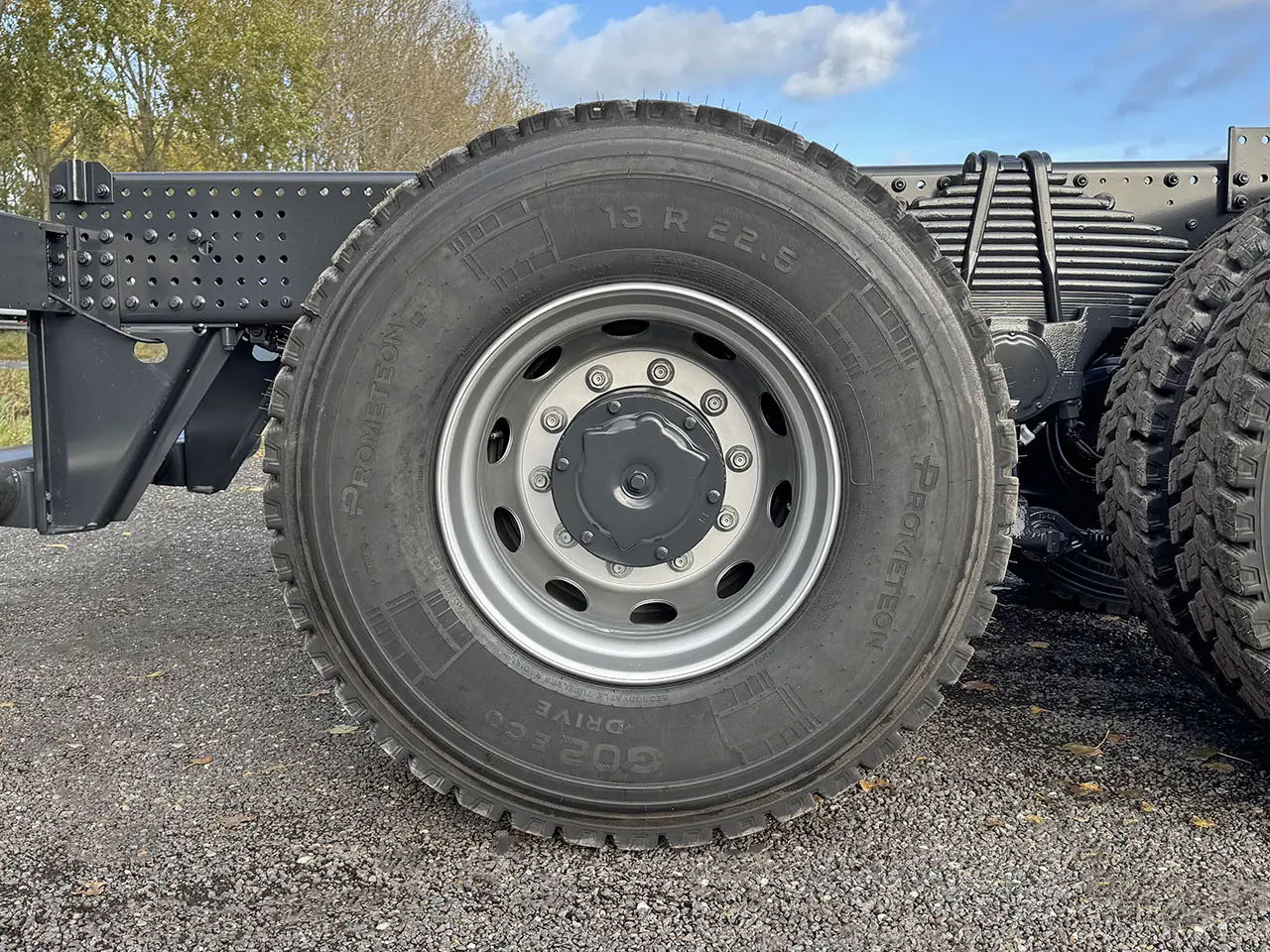 Iveco T-way AD410T43H-5820 Chassis Cabin 8x4 13