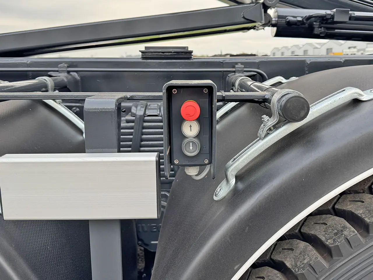 Iveco T-Way AD410T43H AT 8x4 Container Truck 18